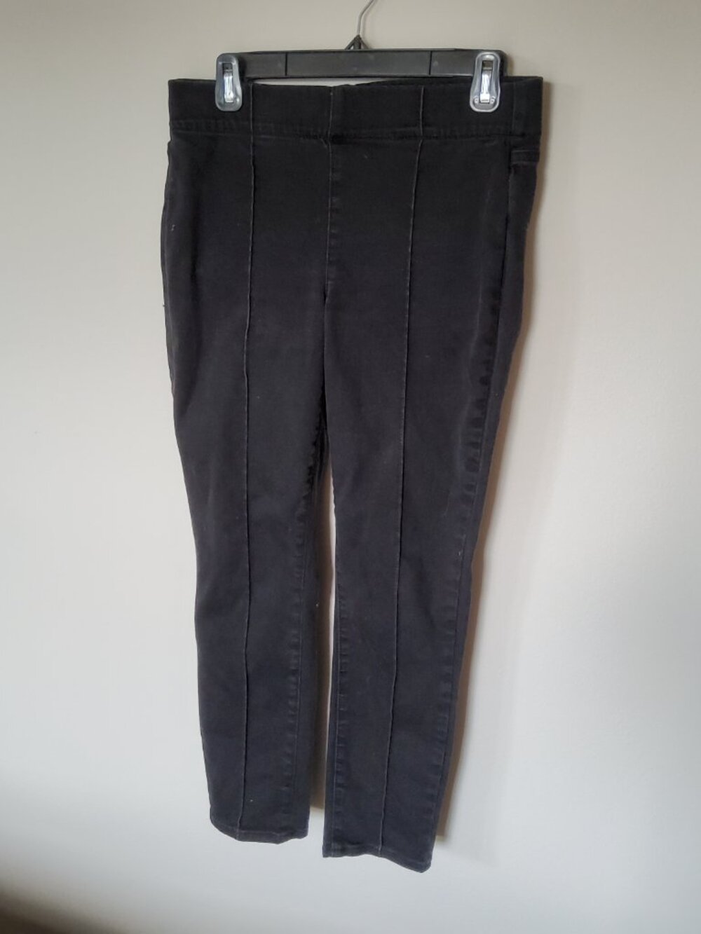 NYDJ Black pullon Jeggings size 4
